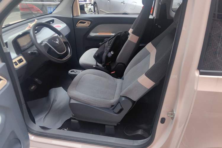 Used Wuling Hongguang MINIEV 2022 Macaron Premium Model – Lithium Iron Phosphate Left Front Seat