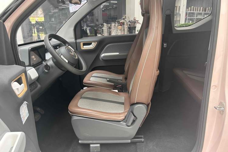 Used Wuling Hongguang MINIEV 2022 GAMEBOY 300km Enthusiast Model with Lithium Iron Phosphate Left Front Seat