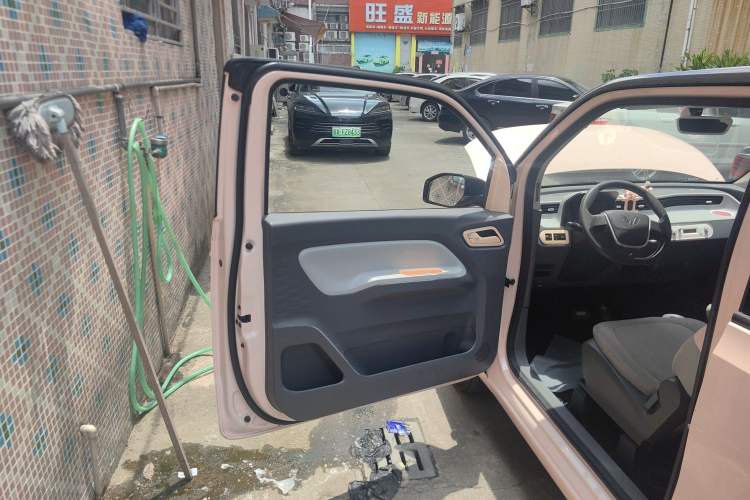 Used Wuling Hongguang MINIEV 2022 Macaron Premium Model – Lithium Iron Phosphate Left Rear Door Interior