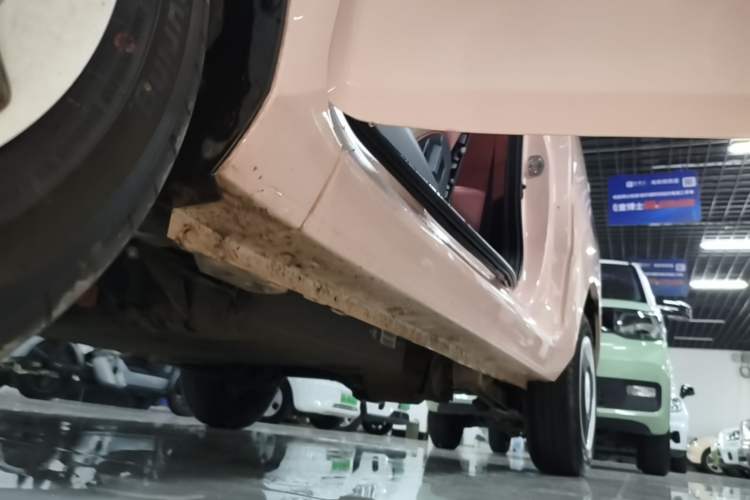 Used Wuling Hongguang MINIEV 2022 Macaron Fashion Model Lithium Iron Phosphate Left Side Sill