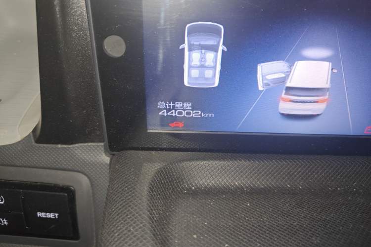 Used Wuling Hongguang MINIEV 2022 Macaron Premium Model – Lithium Iron Phosphate Odometer Close Up