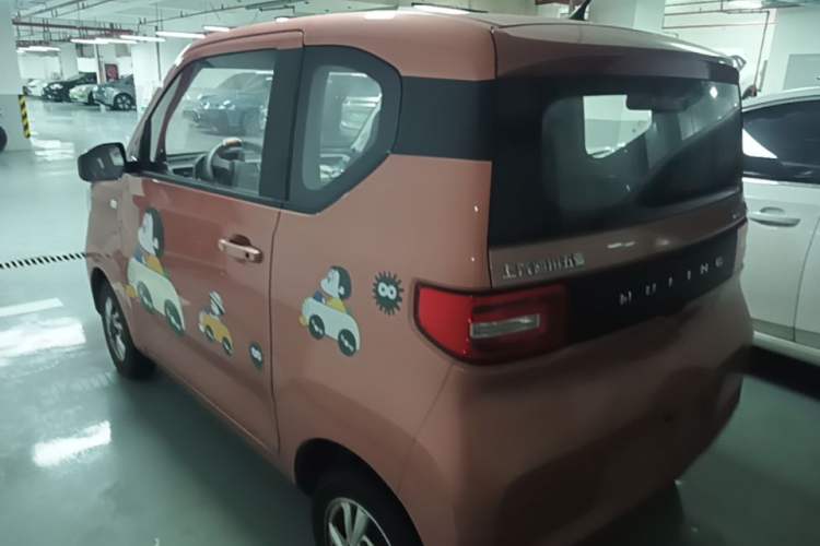 Used Wuling Hongguang MINIEV 2022 Zizai Version Lithium Iron Phosphate Rear Left 45 Deg