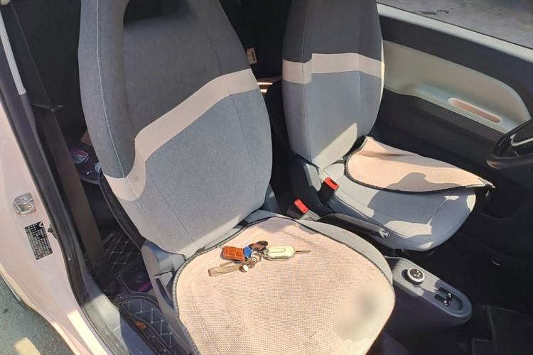 Used Wuling Hongguang MINIEV 2022 Macaron Premium Model – Lithium Iron Phosphate Right Front Seat