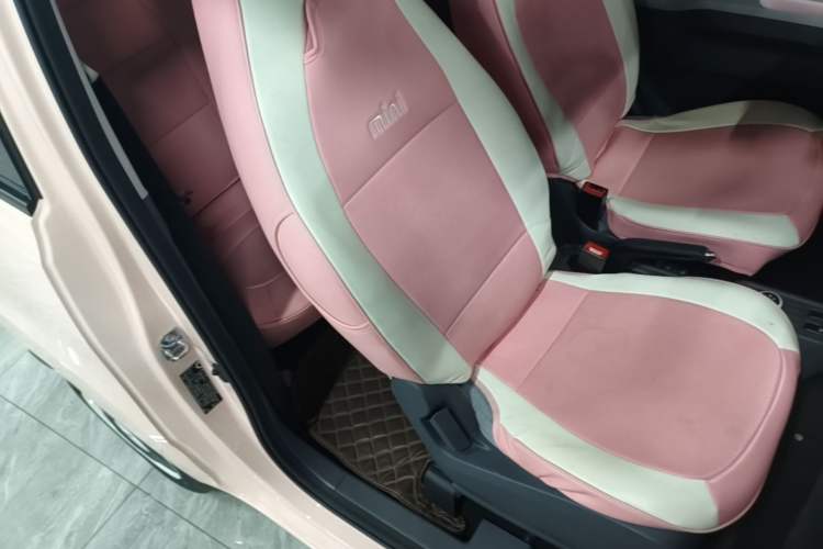 Used Wuling Hongguang MINIEV 2022 Macaron Fashion Model Lithium Iron Phosphate Right Front Seat