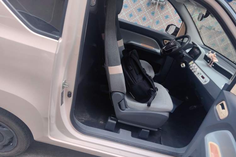 Used Wuling Hongguang MINIEV 2022 Macaron Premium Model – Lithium Iron Phosphate Right Front Seat