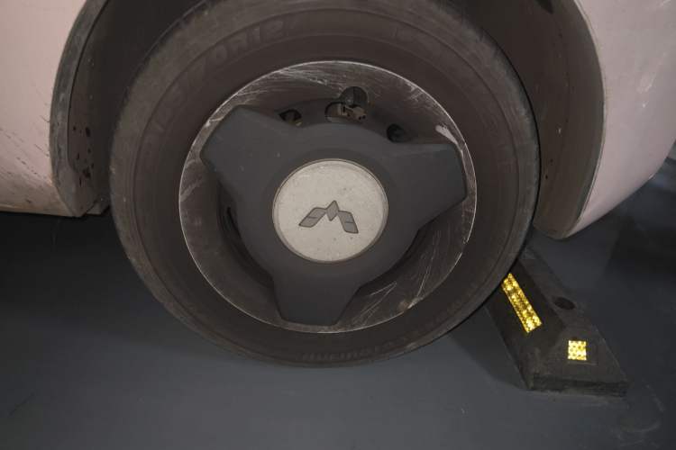 Used Wuling Hongguang MINIEV 2022 Macaron Premium Model – Lithium Iron Phosphate Right Front Wheel Hub