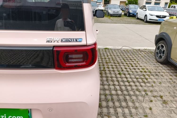 Used Wuling Hongguang MINIEV 2022 Macaron Fashion Model Lithium Iron Phosphate Right Rear Taillight