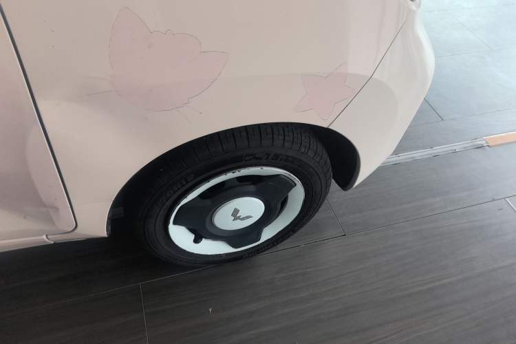 Used Wuling Hongguang MINIEV 2022 Enjoy Edition Lithium Iron Phosphate Right Rear Wheel Hub