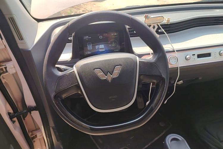 Used Wuling Hongguang MINIEV 2022 Macaron Premium Model – Lithium Iron Phosphate Steering Wheel