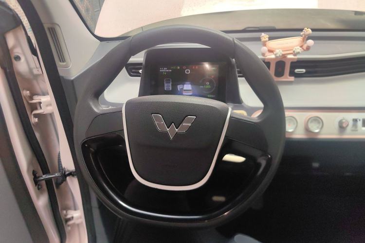 Used Wuling Hongguang MINIEV 2022 Macaron Premium Model – Lithium Iron Phosphate Steering Wheel