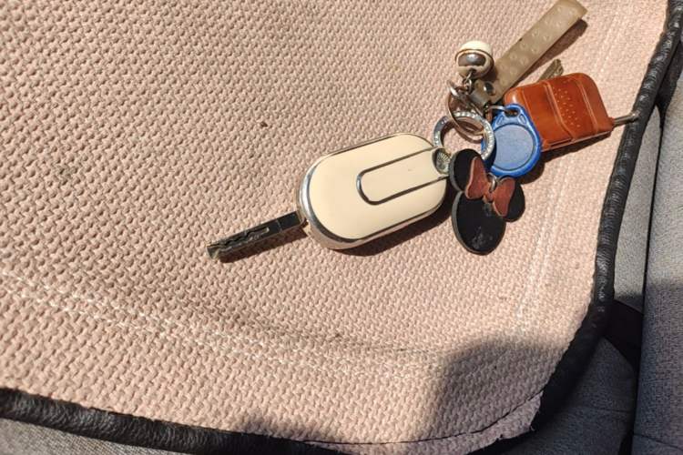 Used Wuling Hongguang MINIEV 2022 Macaron Premium Model – Lithium Iron Phosphate Vehicle Key