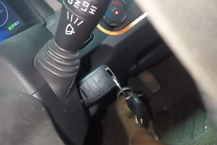 Used Wuling Hongguang MINIEV 2022 Zizai Version Lithium Iron Phosphate Vehicle Key