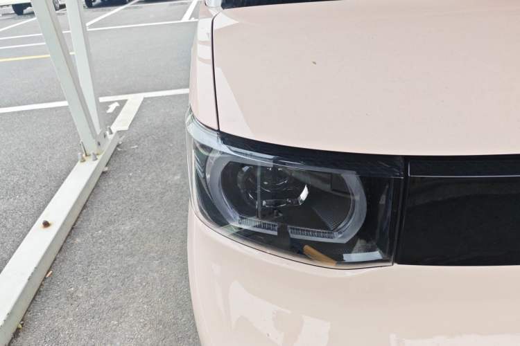 Used Wuling Hongguang MINIEV 2022 Macaron Fashion Model Lithium Iron Phosphate Right Front Headlight