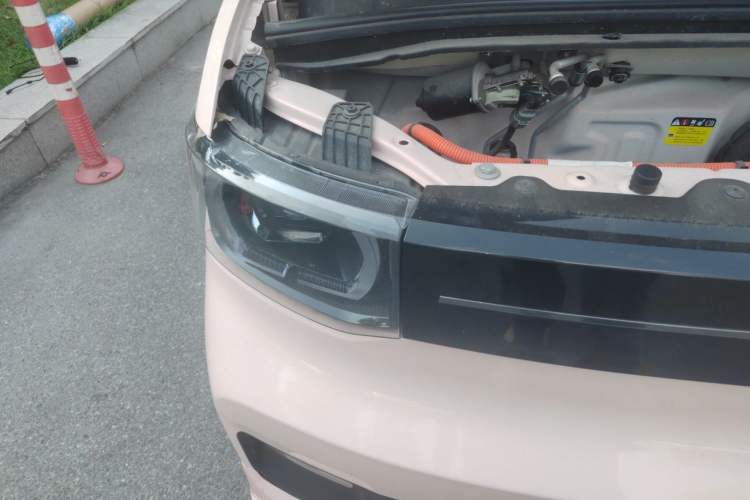 Used Wuling Hongguang MINIEV 2022 Macaron Fashion Model Lithium Iron Phosphate Right Front Headlight