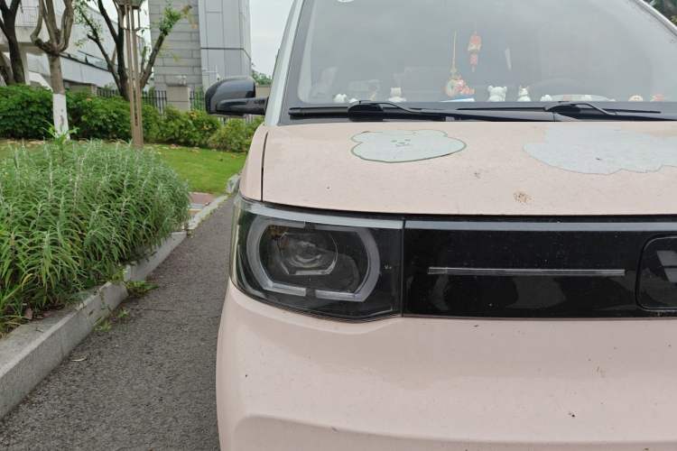 Used Wuling Hongguang MINIEV 2022 Macaron Premium Model – Lithium Ternary Battery Right Front Headlight