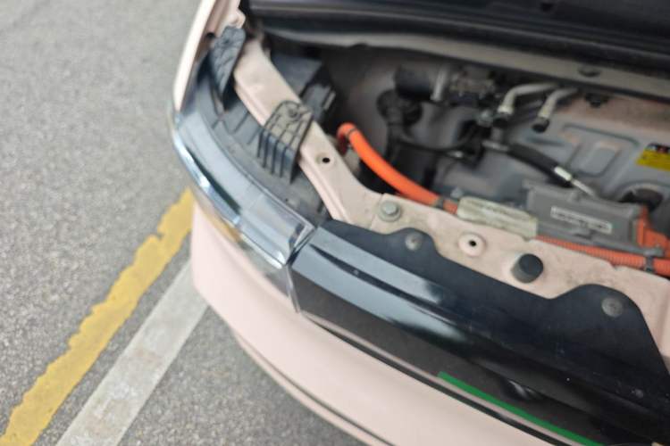 Used Wuling Hongguang MINIEV 2022 Macaron Premium Model – Lithium Iron Phosphate Right Front Headlight