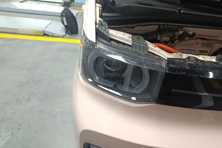 Used Wuling Hongguang MINIEV 2022 Macaron Premium Model – Lithium Iron Phosphate Right Front Headlight
