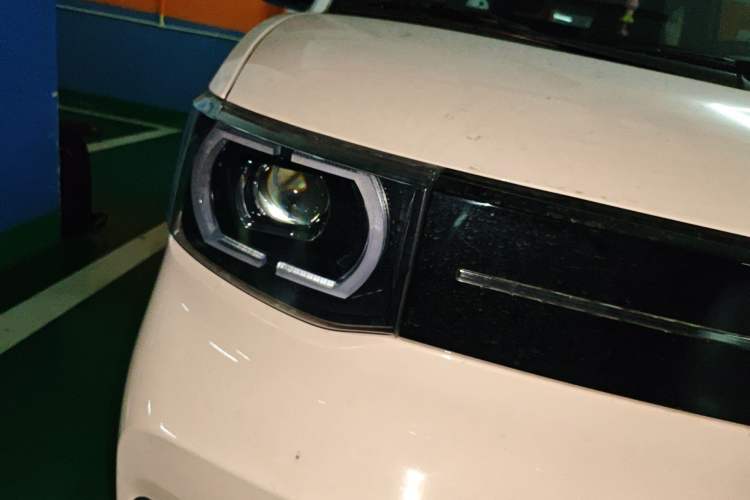 Used Wuling Hongguang MINIEV 2022 Macaron Fashion Model Lithium Iron Phosphate Right Front Headlight