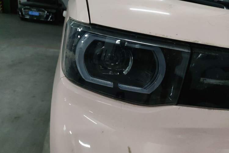 Used Wuling Hongguang MINIEV 2022 Macaron Premium Model – Lithium Iron Phosphate Right Front Headlight