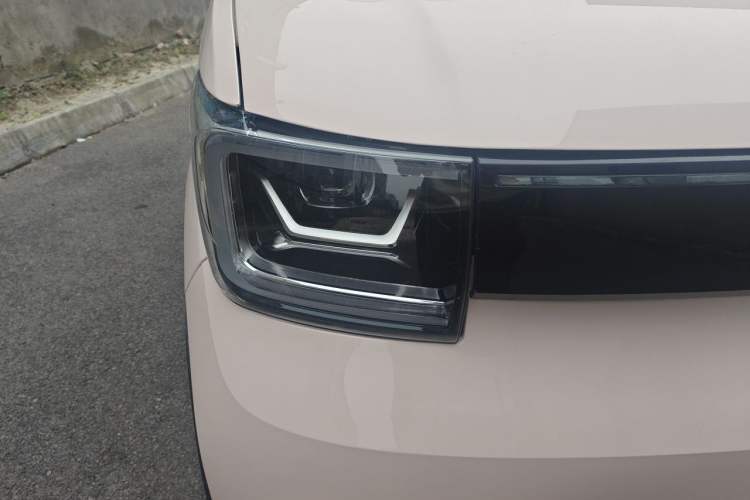 Used Wuling Hongguang MINIEV 2022 GAMEBOY 200km Gaming Edition with Lithium Iron Phosphate Right Front Headlight