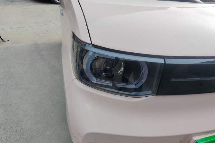 Used Wuling Hongguang MINIEV 2022 Macaron Premium Model – Lithium Iron Phosphate Right Front Headlight