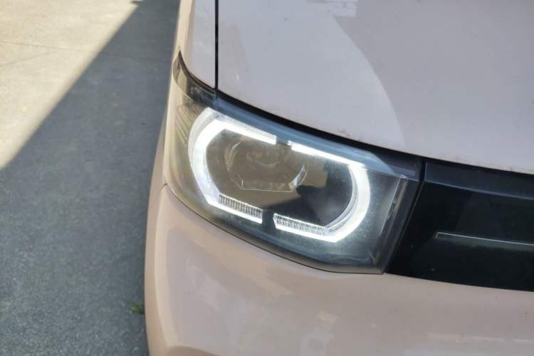 Used Wuling Hongguang MINIEV 2022 Macaron Premium Model – Lithium Iron Phosphate Right Front Headlight