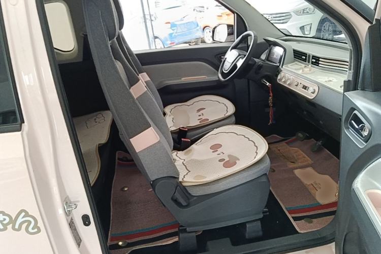 Used Wuling Hongguang MINIEV 2022 Macaron Premium Model – Lithium Iron Phosphate Right Front Seat