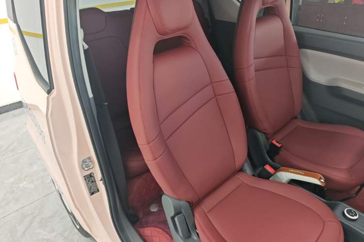 Used Wuling Hongguang MINIEV 2022 Macaron Fashion Model Lithium Iron Phosphate Right Front Seat