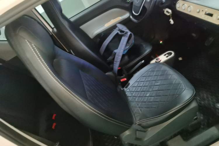 Used Wuling Hongguang MINIEV 2022 Macaron Premium Model – Lithium Iron Phosphate Right Front Seat