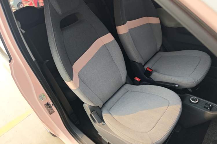 Used Wuling Hongguang MINIEV 2022 Macaron Premium Model – Lithium Iron Phosphate Right Front Seat