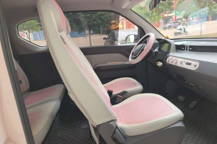 Used Wuling Hongguang MINIEV 2022 Macaron Premium Model – Lithium Iron Phosphate Right Front Seat