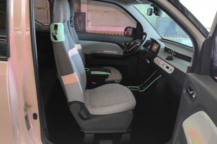 Used Wuling Hongguang MINIEV 2022 Macaron Premium Model – Lithium Ternary Battery Right Front Seat