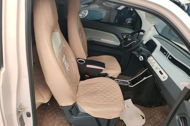 Used Wuling Hongguang MINIEV 2022 Macaron Premium Model – Lithium Iron Phosphate Right Front Seat