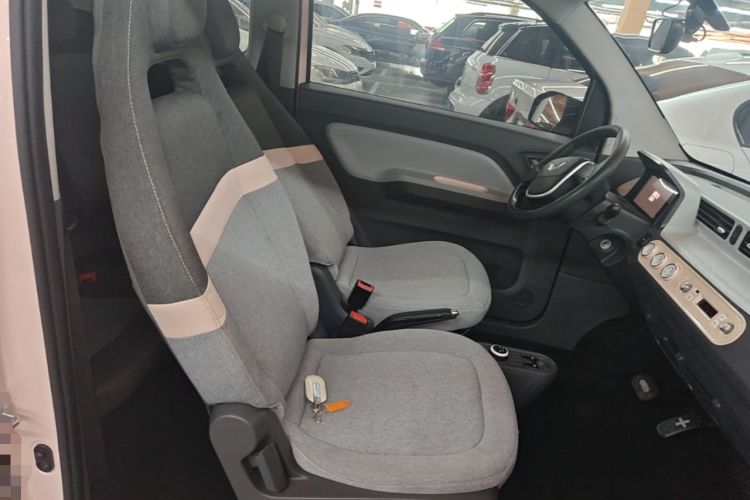 Used Wuling Hongguang MINIEV 2022 Macaron Premium Model – Lithium Ternary Battery Right Front Seat