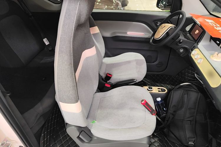 Used Wuling Hongguang MINIEV 2022 Macaron Premium Model – Lithium Iron Phosphate Right Front Seat