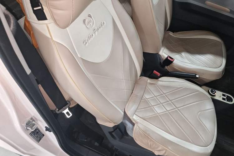 Used Wuling Hongguang MINIEV 2022 Macaron Premium Model – Lithium Iron Phosphate Right Front Seat