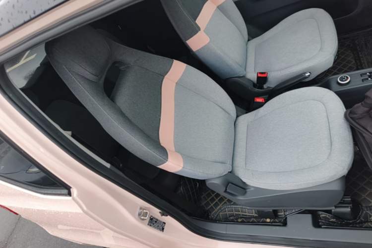 Used Wuling Hongguang MINIEV 2022 Macaron Premium Model – Lithium Iron Phosphate Right Front Seat