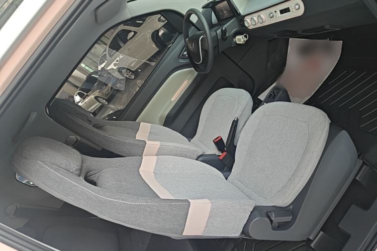 Used Wuling Hongguang MINIEV 2022 Macaron Premium Model – Lithium Iron Phosphate Right Front Seat