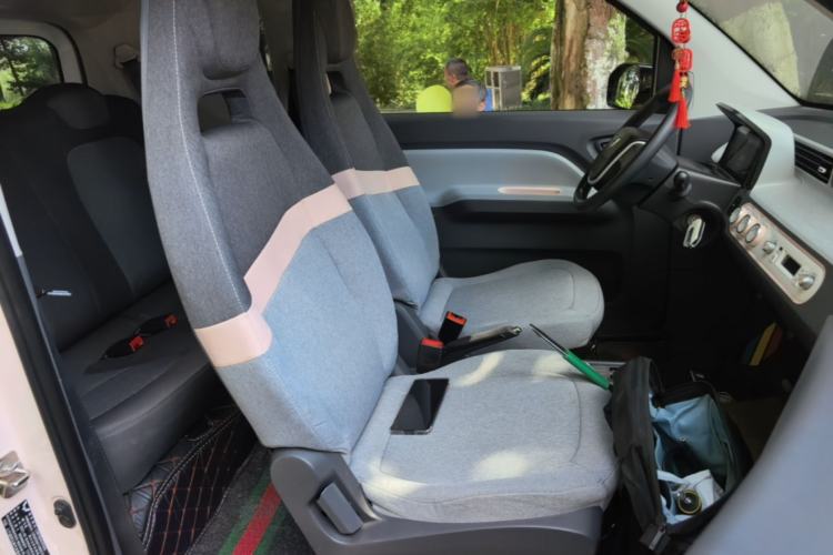 Used Wuling Hongguang MINIEV 2022 Macaron Premium Model – Lithium Iron Phosphate Right Front Seat
