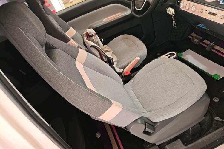 Used Wuling Hongguang MINIEV 2022 Macaron Fashion Model Lithium Iron Phosphate Right Front Seat