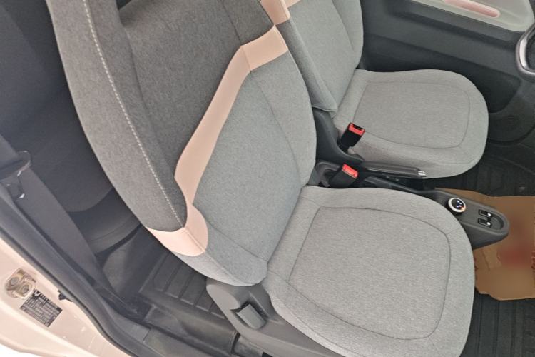 Used Wuling Hongguang MINIEV 2022 Macaron Premium Model – Lithium Ternary Battery Right Front Seat