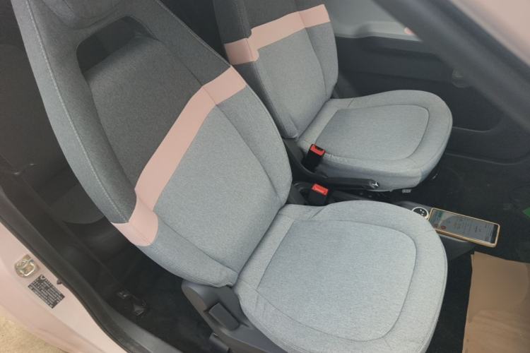 Used Wuling Hongguang MINIEV 2022 Macaron Premium Model – Lithium Iron Phosphate Right Front Seat