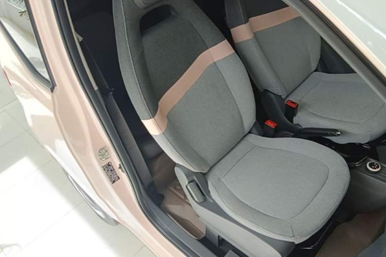 Used Wuling Hongguang MINIEV 2022 Macaron Premium Model – Lithium Ternary Battery Right Front Seat