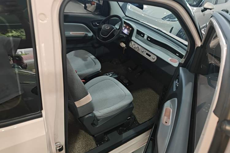 Used Wuling Hongguang MINIEV 2022 Macaron Premium Model – Lithium Iron Phosphate Right Front Seat