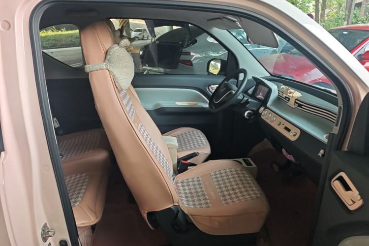 Used Wuling Hongguang MINIEV 2022 Macaron Fashion Model Lithium Iron Phosphate Right Front Seat