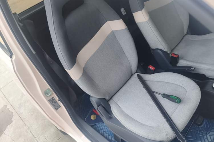 Used Wuling Hongguang MINIEV 2022 Macaron Premium Model – Lithium Iron Phosphate Right Front Seat