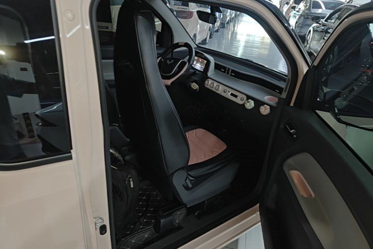 Used Wuling Hongguang MINIEV 2022 Macaron Premium Model – Lithium Iron Phosphate Right Front Seat