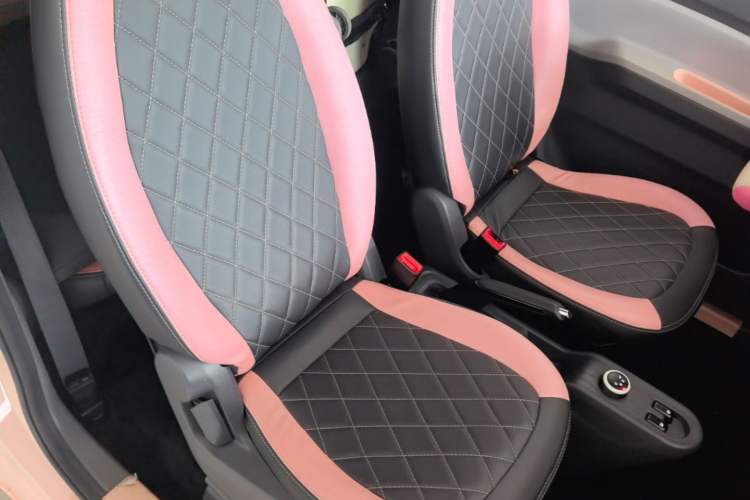 Used Wuling Hongguang MINIEV 2022 Macaron Premium Model – Lithium Iron Phosphate Right Front Seat