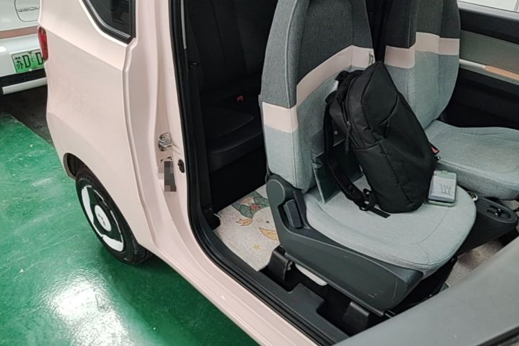 Used Wuling Hongguang MINIEV 2022 Macaron Premium Model – Lithium Iron Phosphate Right Front Seat