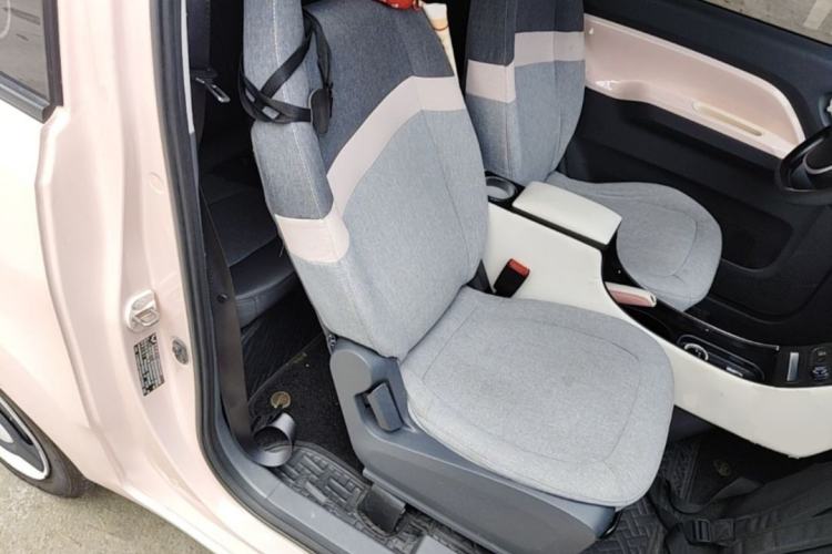Used Wuling Hongguang MINIEV 2022 Macaron Premium Model – Lithium Iron Phosphate Right Front Seat
